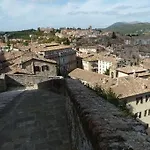 L'attico Del 1600 In Centro 아파트 *