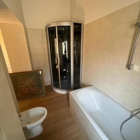 아파트 L'attico Del 1600 In Centro