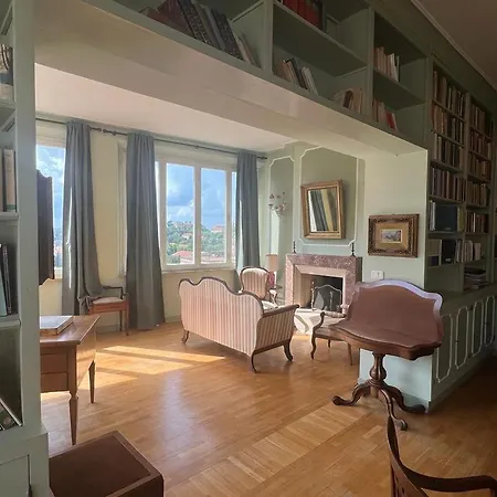 아파트 L'attico Del 1600 In Centro 페루자