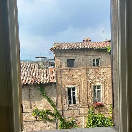 L'attico Del 1600 In Centro * 페루자