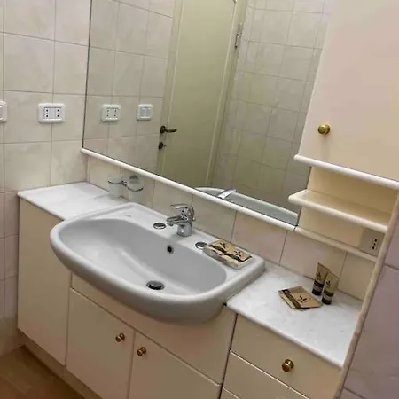 L'attico Del 1600 In Centro 아파트 *